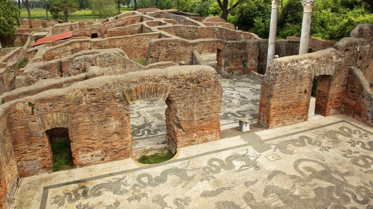 Ruines antiques du site archéologique d’Ostia Antica