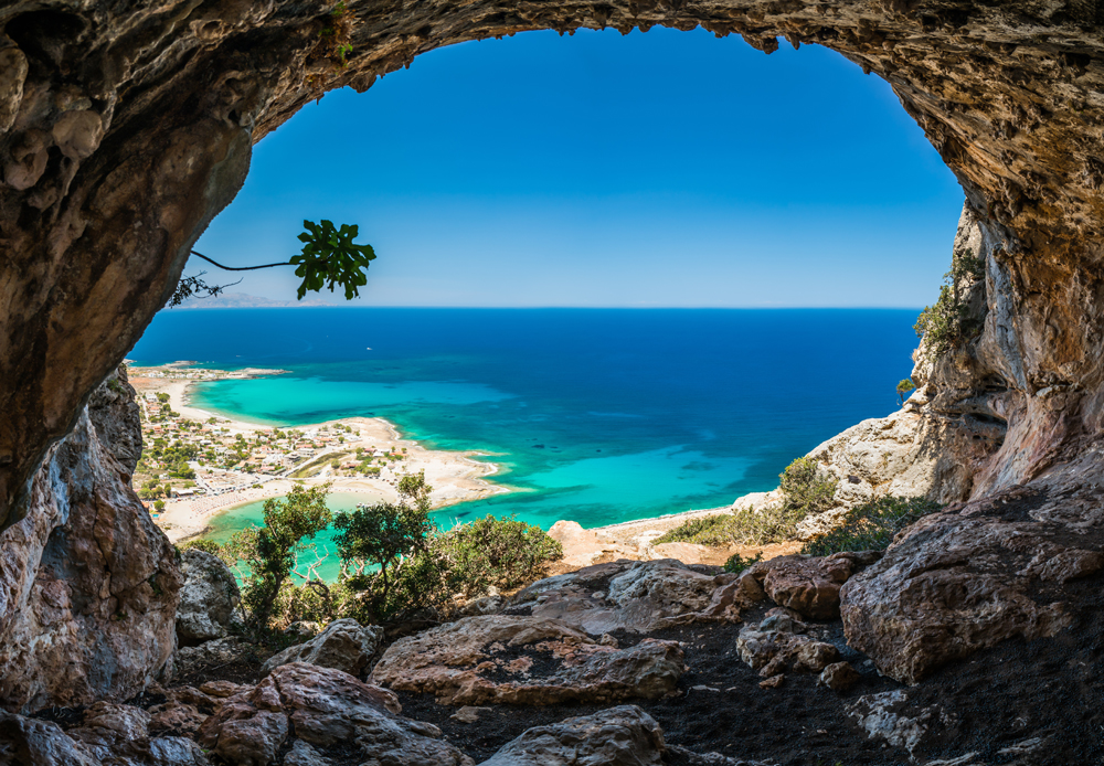 Explorer trois magnifiques îles de la Méditerranée pendant des vacances européennes
